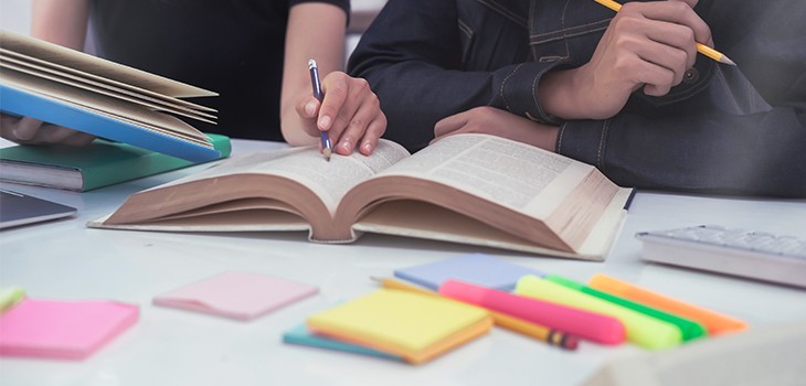 eラーニング教材作成ツールで研修課題は解決できる？活用方法を紹介